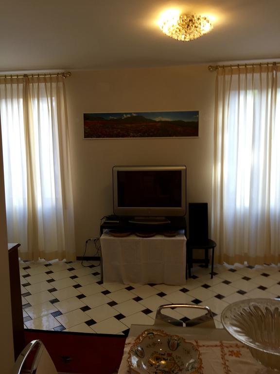 Appartamento Piazza San Marco Флоренция Номер фото